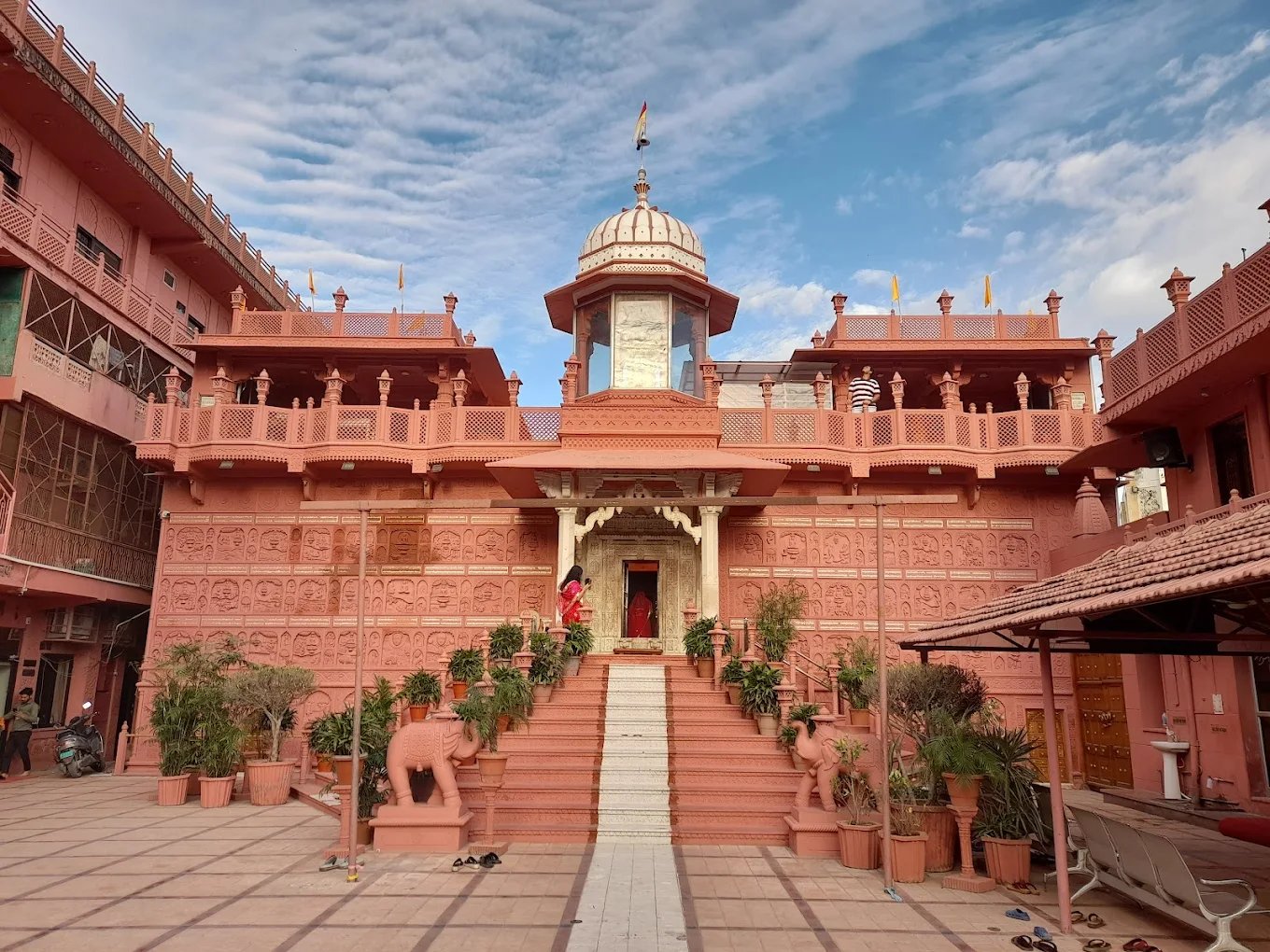 Shree Digambar Jain Atishay Kshetra Mandir Sanghi Ji, Sanganer Banner