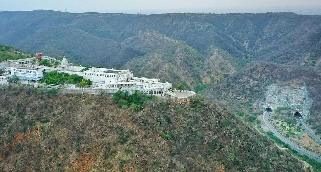 Chulgiri Jain Temple, Jaipur, Rajasthan Banner