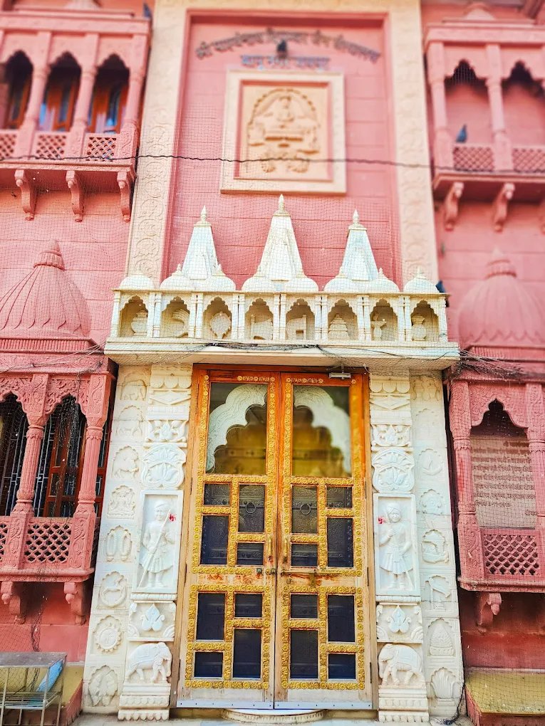 Shri Parshwanath Digambar Jain Mandir Temple