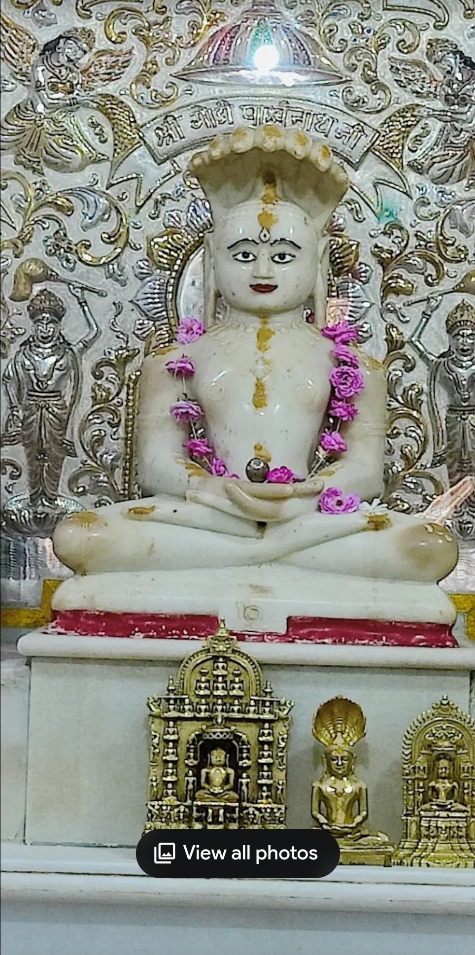 Shri Godi Pasharvnath Bawan Deri Jain Mandir