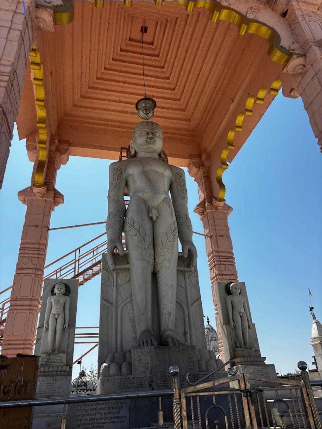 Lohariya jain mandir