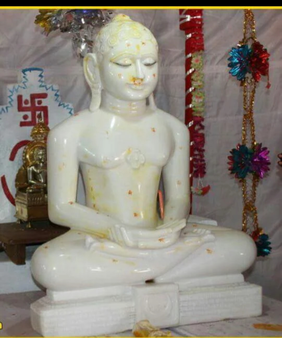 चन्द्रप्रभु स्वेत दिगम्बर जैन मंदिर