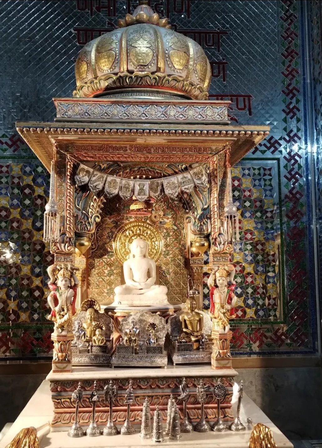 Shri Chandaprabh Digambar Jain Atishay Kshetra, Mendwas