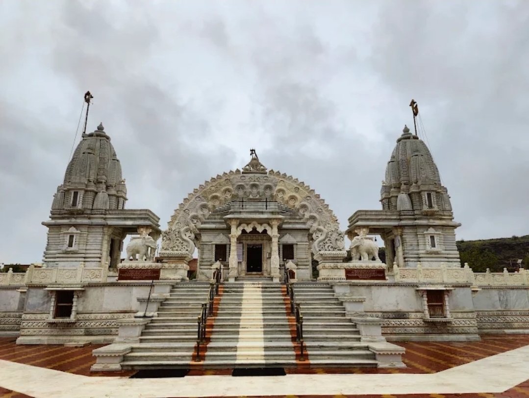 Ostra Parshwanath Jain Temple & Jain Bhojanshala