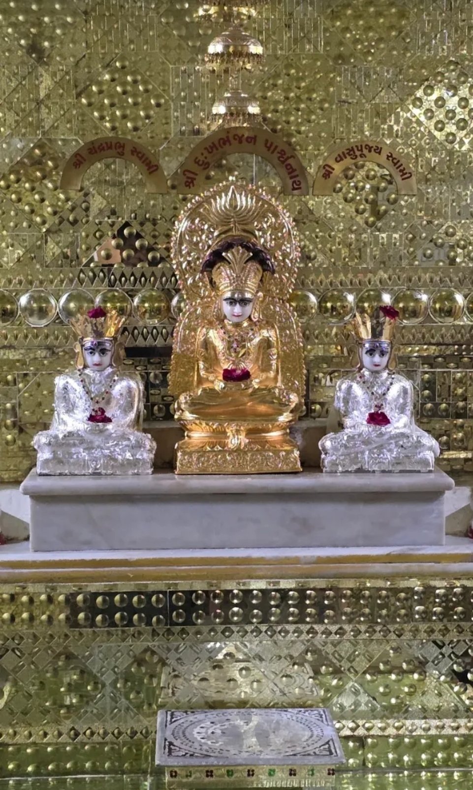 108 Shri Duhkhbhanjan Parshwanath Shwetambar Jain Derasar Tirth