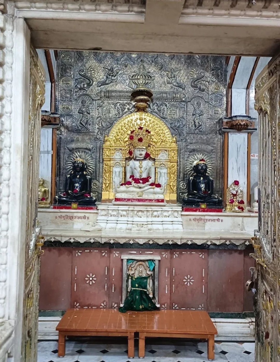 Shri Shatrunjay Tirthavatar Prasad