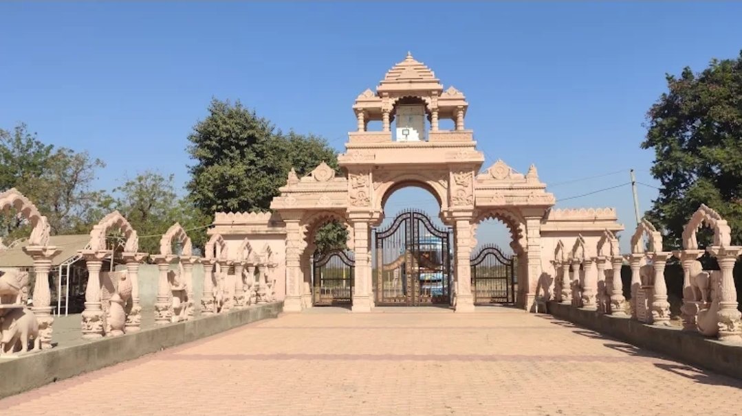 Parshwa Vallabh Indradham Shwetambar Jain temple